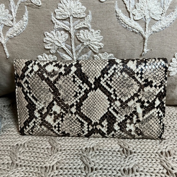 Jessica Simpson Snakeskin Pattern Clutch Wallet - Picture 3 of 4
